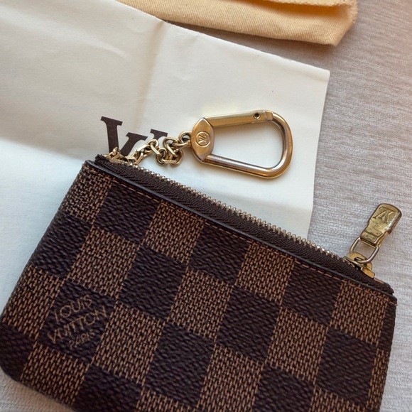 Louis Vuitton Key Pouch - Picture 9 of 10